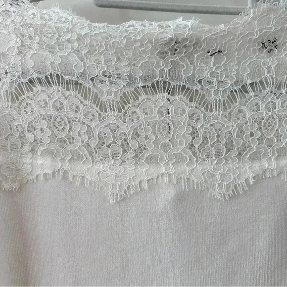 Lipsy Off Shoulder Ivory Sweater Eyelash Lace Trim Womens SM Coquette‎ Preppy - Picture 6 of 9